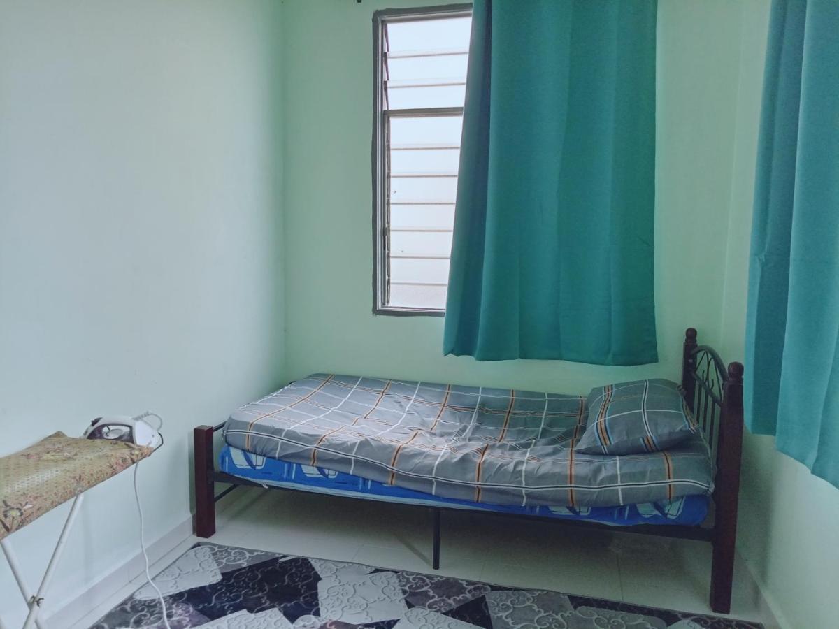 קואלה טרנגאנו Homestay Wan Z מראה חיצוני תמונה